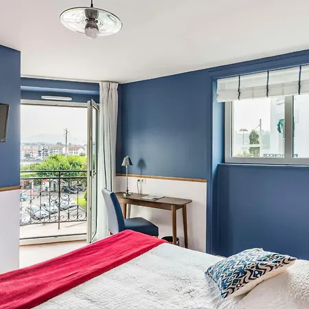 Brit De Paris 2* סן-ז'אן-דה-לוז