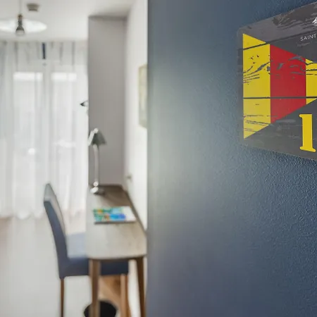 מלון Brit De Paris 2*