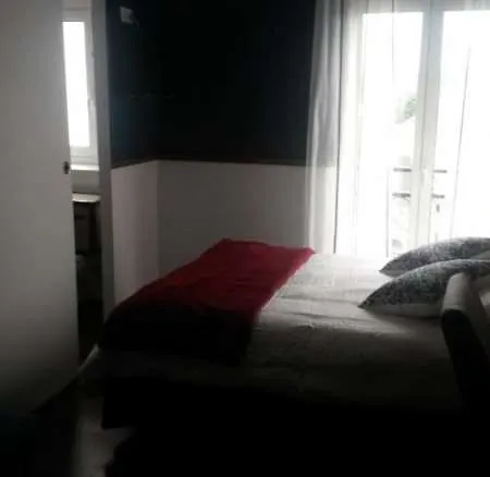 Brit De Paris Hotel 2*